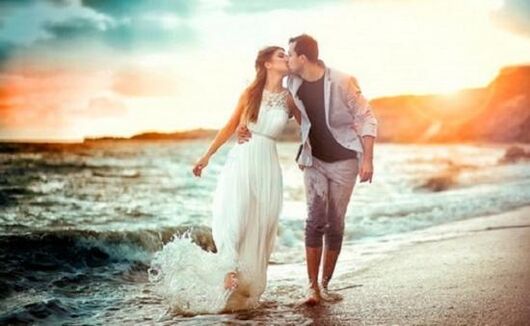 donna e uomo innamorati del pene ingrossato